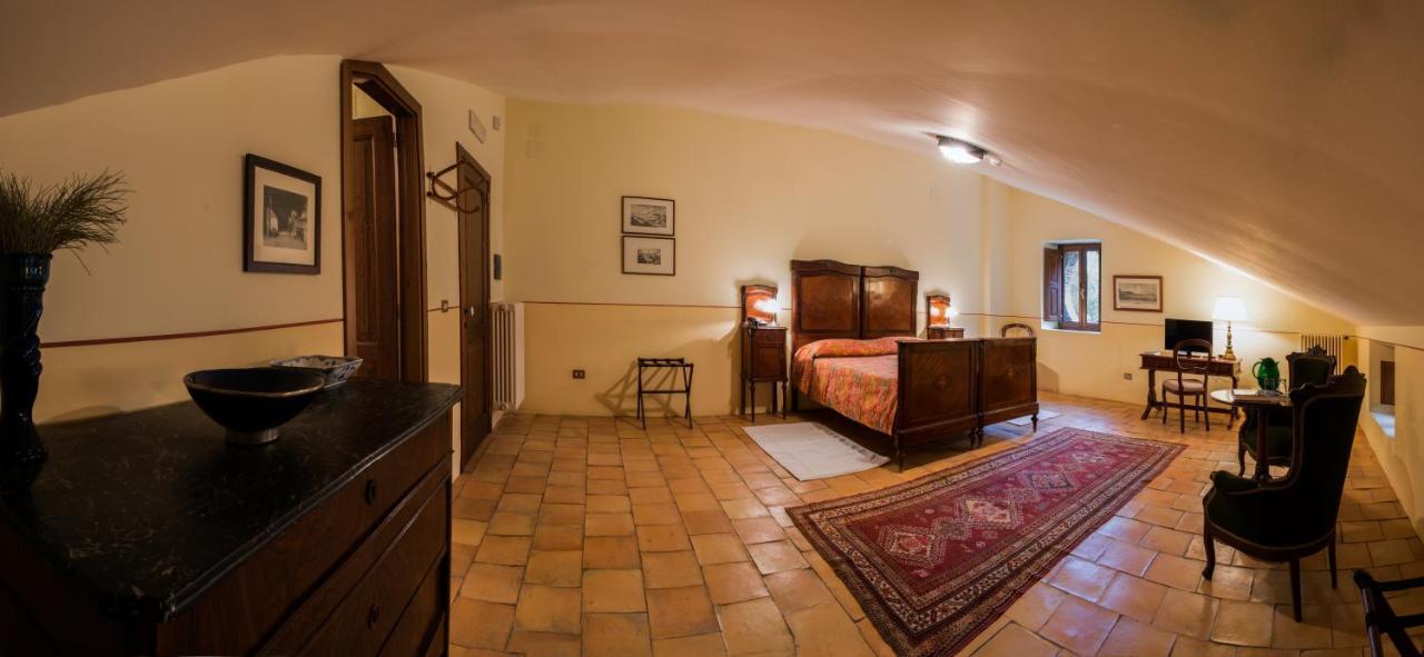 Hotel Torre Camigliati Camigliatello Silano Esterno foto